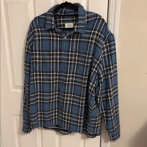 American Eagle Outfitters Blue Plaid Casual Button Down Shirt